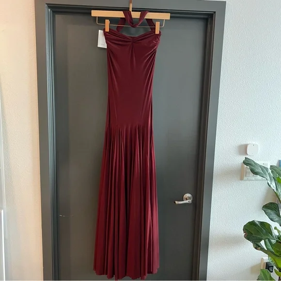 Deme by Gabriella Berta Maxi Dress in Burgundy Size Small Deme by Gabriella Berta Maxi Dress in Burgundy Size Small